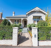 The Pearl on Prince  Stylish Cottage CBD Wifi - Phillip Island Accommodation