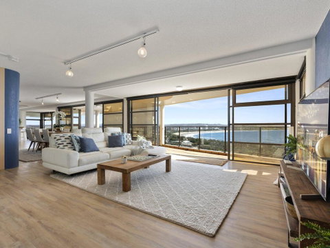 The Penthouse @ Point Cartwright - INSTANT HOTEL WINNER 2019 - Phillip Island Accommodation 0