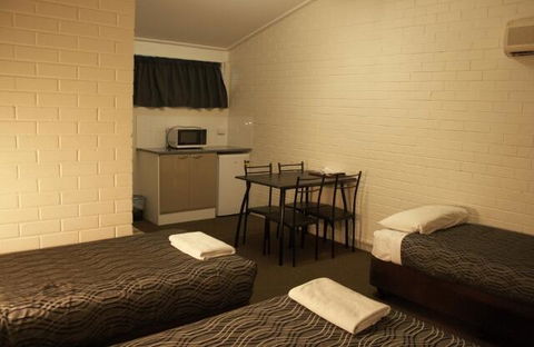 The Plains Motor Inn - Phillip Island Accommodation 3
