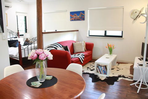 The Quarters Self Contained Bungalow - Phillip Island Accommodation 2