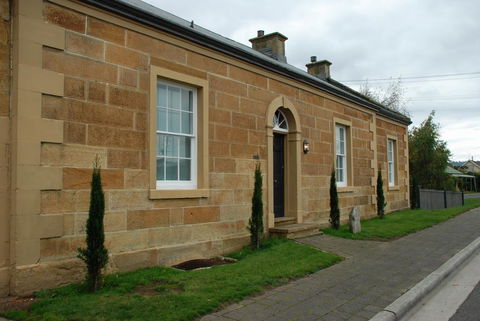 The Red Feather Inn - Phillip Island Accommodation 1