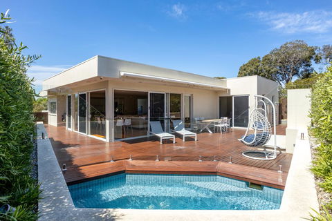 The Sanctuary: Stunning. Hot Tub Spa + Linen - Phillip Island Accommodation 0