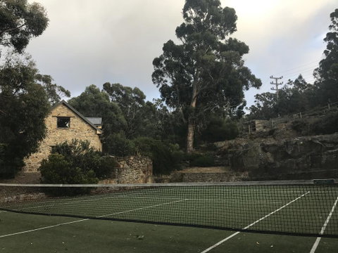 The Stone Cottage (with Tennis Court) - Phillip Island Accommodation 3