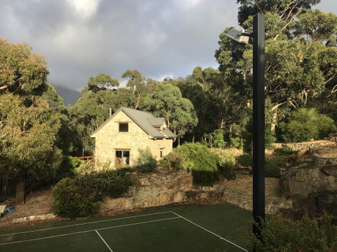 The Stone Cottage (with Tennis Court) - Phillip Island Accommodation 2