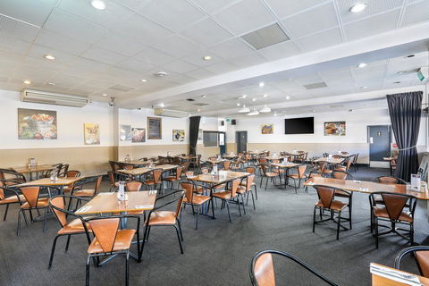 The Union Club Hotel - Phillip Island Accommodation 1