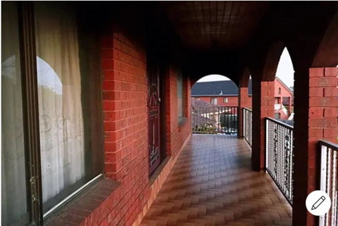Thomastown Antique House Room 1 - Phillip Island Accommodation 2