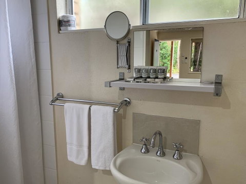 Tin Can Bay Motel - Phillip Island Accommodation 2