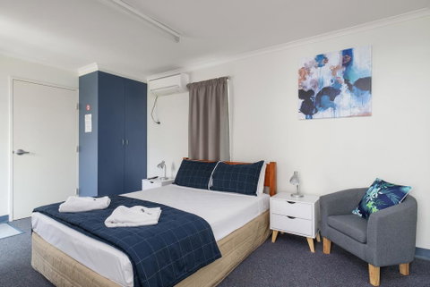 Tin Can Bay's Sleepy Lagoon Motel - Phillip Island Accommodation 3