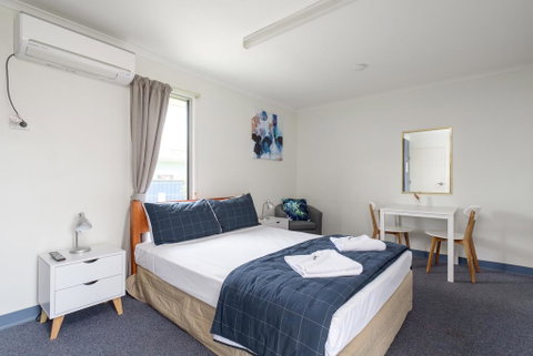 Tin Can Bay's Sleepy Lagoon Motel - Phillip Island Accommodation 2