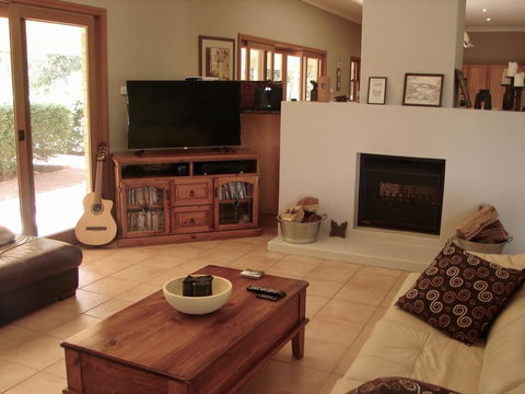 Tranquil Vistas - Phillip Island Accommodation 3