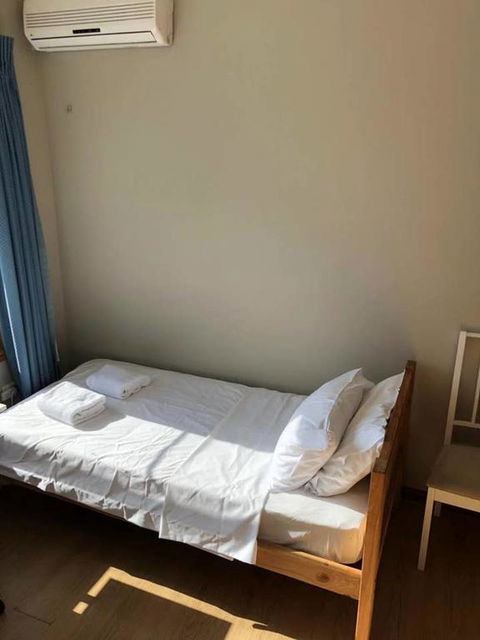 Traveler's Affordable Studio Unit (Beverly Hills) - Phillip Island Accommodation 3