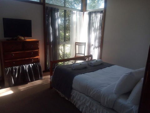 Twinkle Tree's Cottage - Phillip Island Accommodation 2