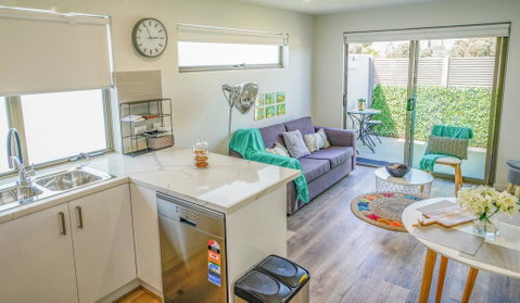 U201 Brunswick Living Brand New Deluxe Balcony Upper Floor Apartment Close To Airport And CBD - Phillip Island Accommodation 0