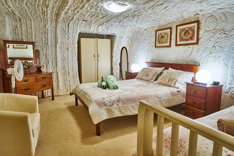 Underground Bed & Breakfast - Phillip Island Accommodation 2