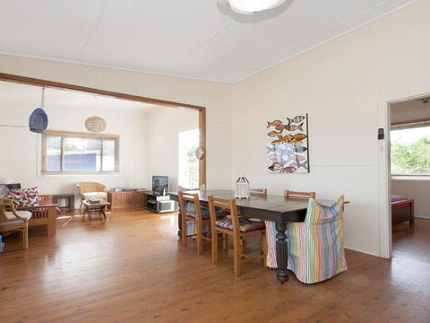 Urchins - Funky Comfort And Style - Phillip Island Accommodation 3