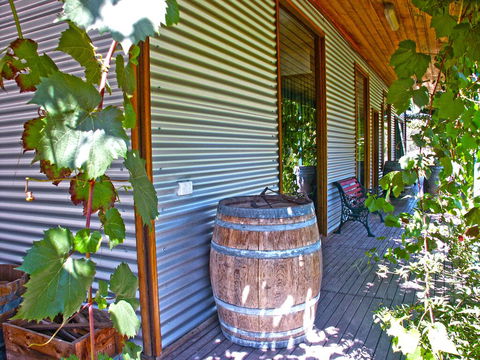 Valley Farm Vineyard Villas - Phillip Island Accommodation 0
