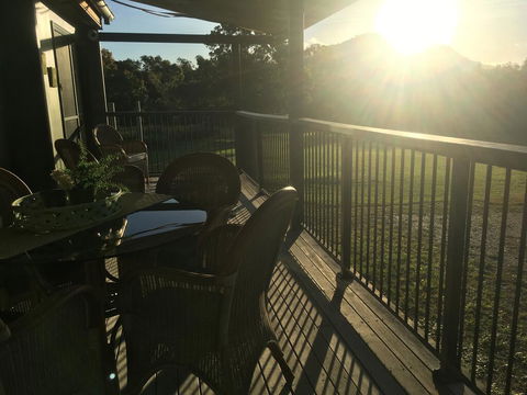 Valley Views Lodge Port Douglas - Phillip Island Accommodation 3