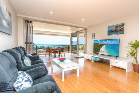 VIEWS ON ELSHEBY - Phillip Island Accommodation 0
