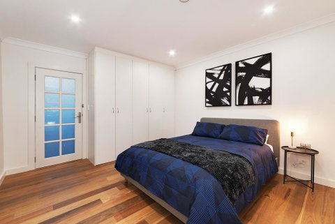 Walk To The City, Fish Market, Darling Harbour - Phillip Island Accommodation 1