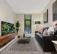 Walking to Darling Harbour ICCQVB Shopping Mall - Phillip Island Accommodation