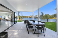 Waterfront Wonder Noosa Waters