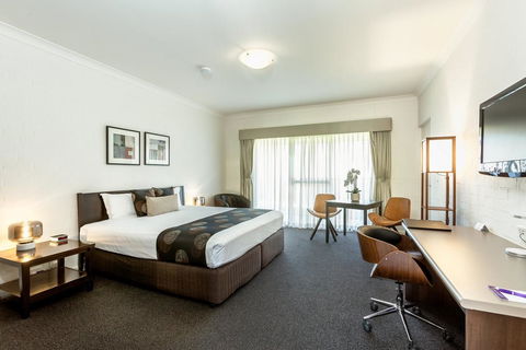 Blazing Stump Motel & Suites - Phillip Island Accommodation 0