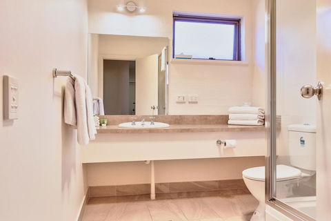 Blazing Stump Motel & Suites - Phillip Island Accommodation 5