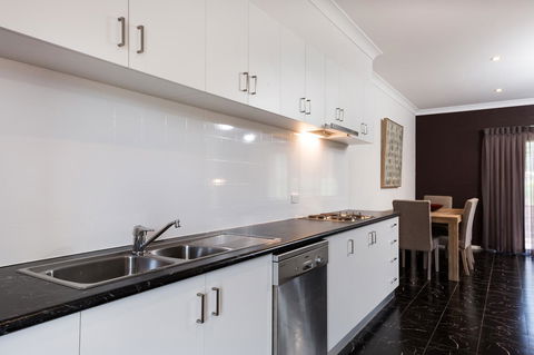 Blazing Stump Motel & Suites - Phillip Island Accommodation 31