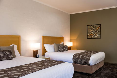 Blazing Stump Motel & Suites - Phillip Island Accommodation 12