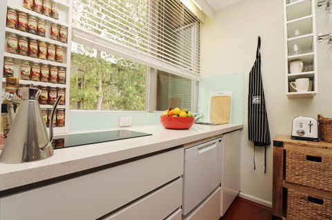 Colour Pop Fitzroy - 3 Bedroom Pet Friendly - Phillip Island Accommodation 5