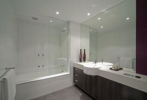 Tyrian Serviced Apartments Fitzroy - Phillip Island Accommodation 8