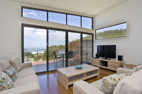 Earth Sea Sky - Phillip Island Accommodation 0