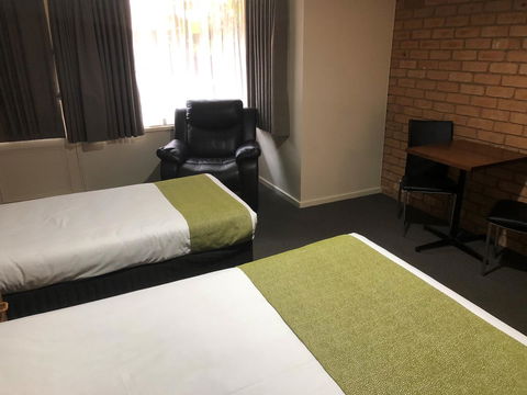 National Hotel Complex Bendigo - Phillip Island Accommodation 3