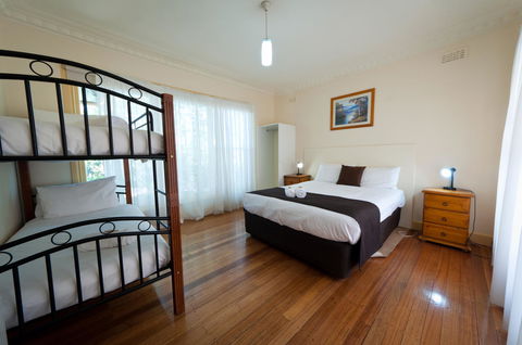 National Hotel Complex Bendigo - Phillip Island Accommodation 39
