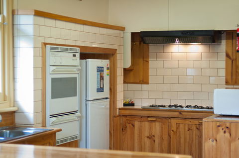 National Hotel Complex Bendigo - Phillip Island Accommodation 40