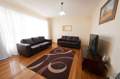National Hotel Complex Bendigo - Phillip Island Accommodation 14