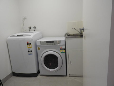 Phillip Island Towers - Phillip Island Accommodation 12