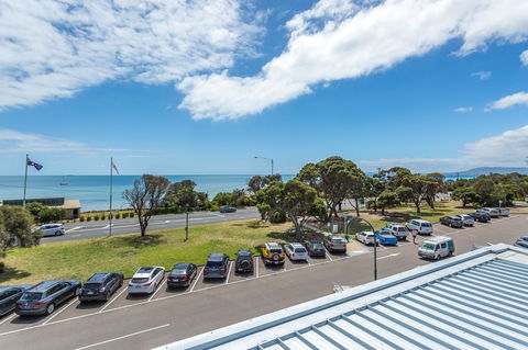 Blairgowrie Apartment 2 - On The Beach - Phillip Island Accommodation 13