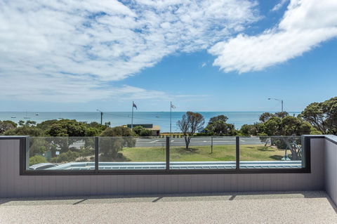 Blairgowrie Apartment 2 - On The Beach - Phillip Island Accommodation 11