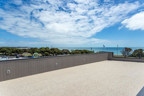 Blairgowrie Apartment 2 - On The Beach - Phillip Island Accommodation 12