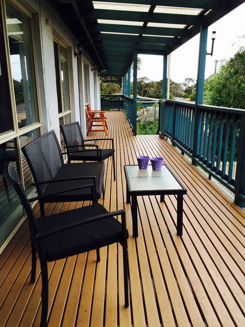 Nest On A Crest - Phillip Island Accommodation 26