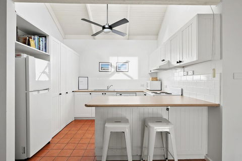 Mysa Anglesea Sleeps 7 WiFi SmartTV Cafes Shops - Phillip Island Accommodation 3