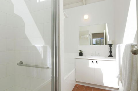 Mysa Anglesea Sleeps 7 WiFi SmartTV Cafes Shops - Phillip Island Accommodation 11