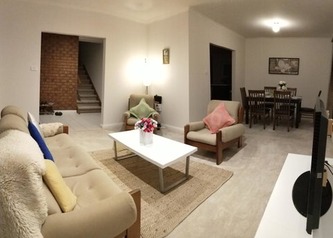 The Gallery Hours - Phillip Island Accommodation 10