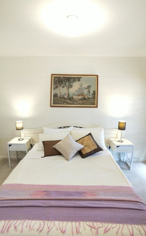 The Gallery Hours - Phillip Island Accommodation 1