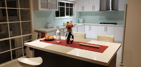 The Gallery Hours - Phillip Island Accommodation 13