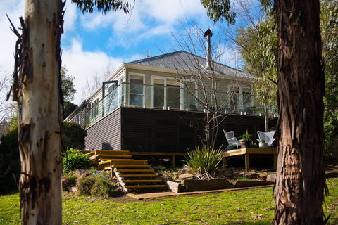 Lake Como Villa - Phillip Island Accommodation 0