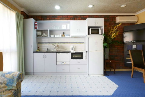 Cottages For Two - Phillip Island Accommodation 4