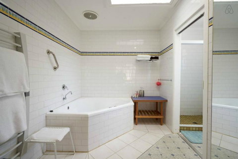 Cottages For Two - Phillip Island Accommodation 14