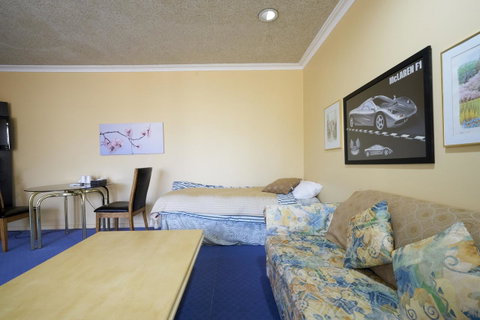 Cottages For Two - Phillip Island Accommodation 11